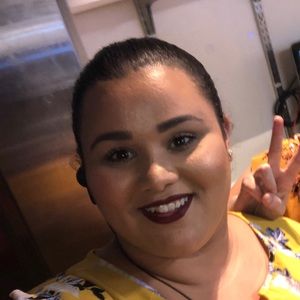 Meet your Posher, Desiree